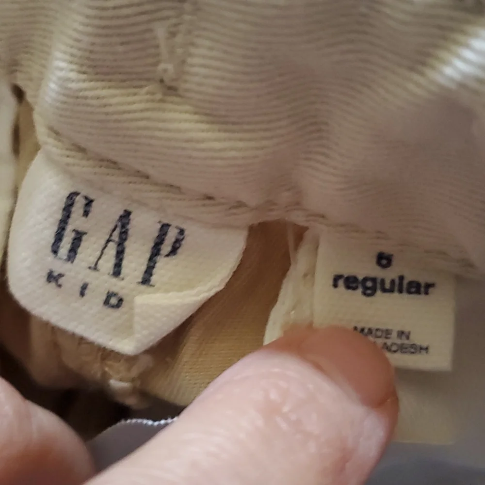 🆕️ GAP/DISNEY BOYS OUTFIT (SHORTS & MICKEY SHIRT)